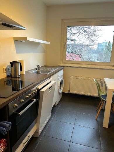 Hafen: moderne 3-Zimmer-Wohnung mit Balkon
