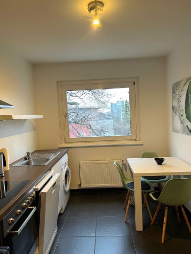 Hafen: moderne 3-Zimmer-Wohnung mit Balkon