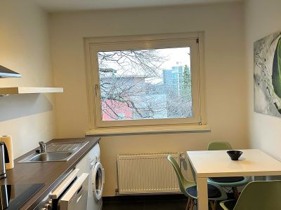 Hafen: moderne 3-Zimmer-Wohnung mit Balkon