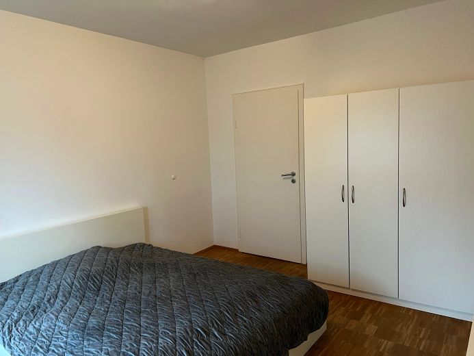 Hafen: moderne 3-Zimmer-Wohnung mit Balkon
