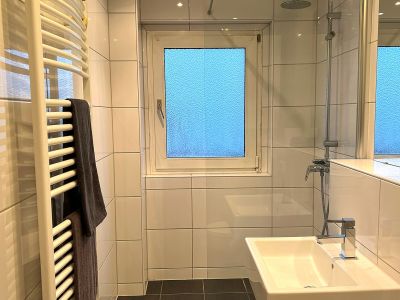 Hafen: moderne 3-Zimmer-Wohnung mit Balkon