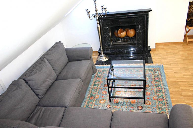 Penthouse-Loft-Wohnung &uuml;ber zwei Ebenen in Toplage von Oberkassel