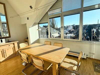 Penthouse-Loft-Wohnung &uuml;ber zwei Ebenen in Toplage von Oberkassel