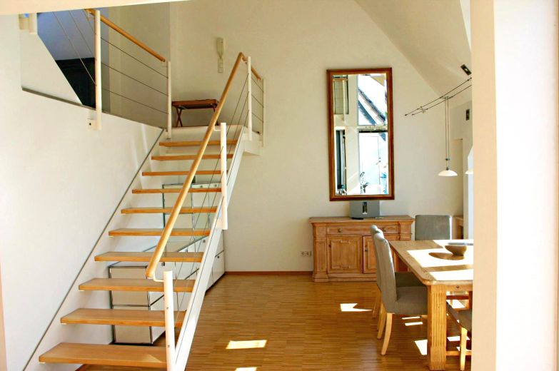 Penthouse-Loft-Wohnung &uuml;ber zwei Ebenen in Toplage von Oberkassel