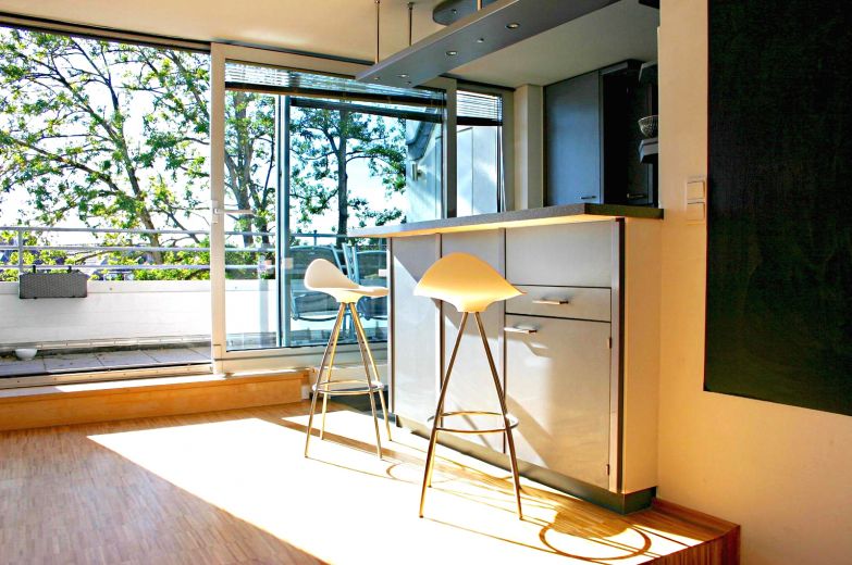 Penthouse-Loft-Wohnung &uuml;ber zwei Ebenen in Toplage von Oberkassel