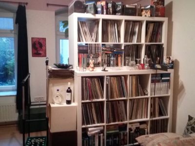 Schlafcouch im Wohnzimmer &ndash; ab sofort bis 30.09.2026