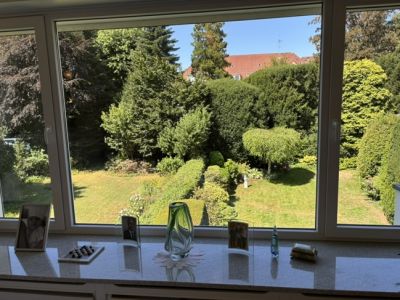 Repr&auml;sentative Etagenwohnung  mit Balkon, Garage und Stellplatz - Landgericht/Klinikum/R&Uuml;-Stern!