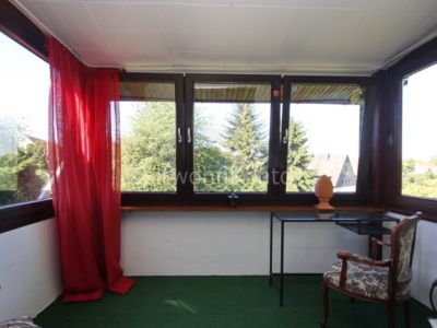 ZeitwohnKontor: Komplett m&ouml;bliert, 2 -Raum-Wohnung mit WLAN und Wintergarten, ruhige zentrale Lage