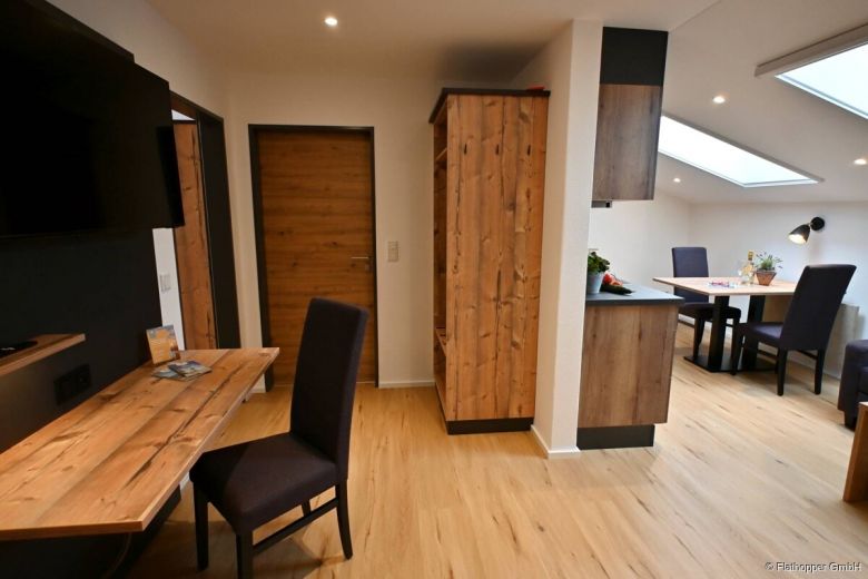 M&ouml;blierte 2-Zimmer Wohnung in &Uuml;bersee