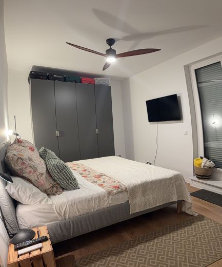 Gro&szlig;z&uuml;gige m&ouml;blierte 4-Zimmer-Wohnung mit Dachterrasse & Tiefgarage