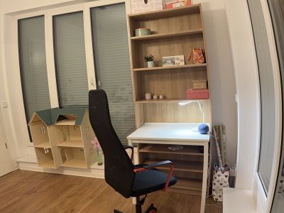 Gro&szlig;z&uuml;gige m&ouml;blierte 4-Zimmer-Wohnung mit Dachterrasse & Tiefgarage
