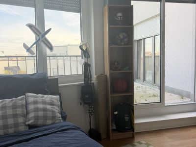 Gro&szlig;z&uuml;gige m&ouml;blierte 4-Zimmer-Wohnung mit Dachterrasse & Tiefgarage