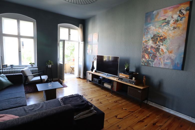 Gro&szlig;e 2-Zi-Altbauwohnung, m&ouml;bliert, 1 Jahr in Neuk&ouml;lln