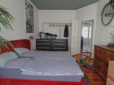 Gro&szlig;e 2-Zi-Altbauwohnung, m&ouml;bliert, 1 Jahr in Neuk&ouml;lln