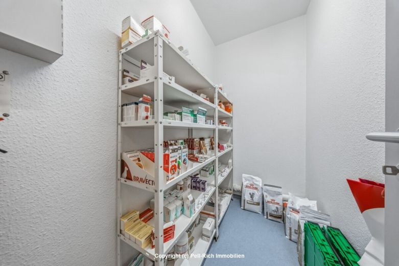 PRAXISVIELFALT: Vielseitig nutzbare Praxisfl&auml;che mit Behandlungs-, OP- und R&ouml;ntgenbereich