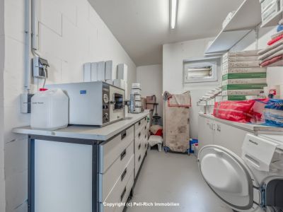 PRAXISVIELFALT: Vielseitig nutzbare Praxisfl&auml;che mit Behandlungs-, OP- und R&ouml;ntgenbereich