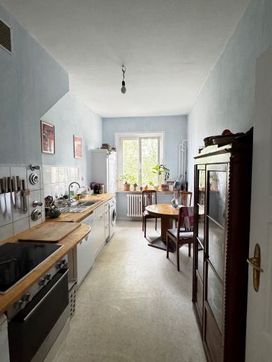 Zweizimmer-Wohnung 60m&sup2; / renoviert, ruhig & hell / 1. 9.- 20.11.2026