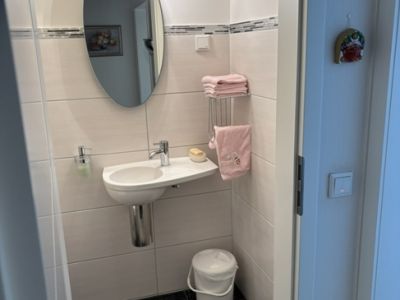 Repr&auml;sentative Etagenwohnung  mit Balkon, Garage und Stellplatz - Landgericht/Klinikum/R&Uuml;-Stern!