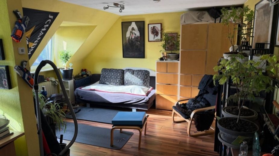 Gro&szlig;z&uuml;giges Apartment mit abgetrennter K&uuml;che  in Essen-Frohnhausen zum 01.09.25!