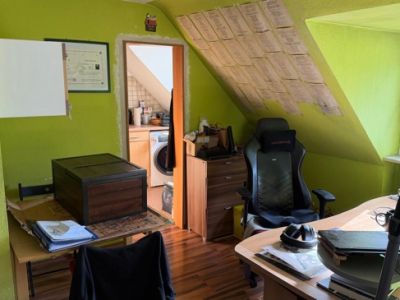 Gro&szlig;z&uuml;giges Apartment mit abgetrennter K&uuml;che  in Essen-Frohnhausen zum 01.09.25!