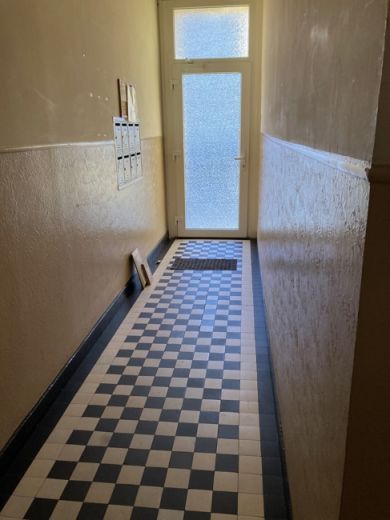 Gro&szlig;z&uuml;giges Apartment mit abgetrennter K&uuml;che  in Essen-Frohnhausen zum 01.09.25!
