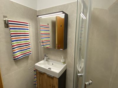 Komplett modernisierte 2-Raum-Wohnung f&uuml;r 1 Person