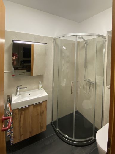 Komplett modernisierte 2-Raum-Wohnung f&uuml;r 1 Person
