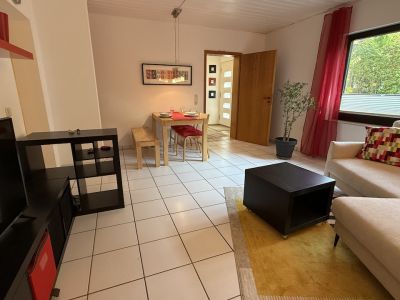Komplett modernisierte 2-Raum-Wohnung f&uuml;r 1 Person