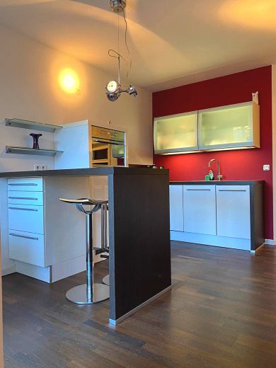 Schicke 2-Zimmer Wohnung mit Balkon in Pempelfort