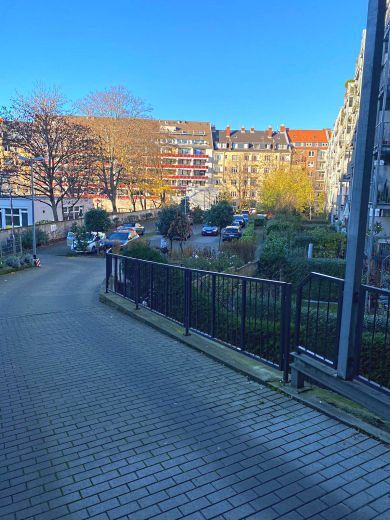Schicke 2-Zimmer Wohnung mit Balkon in Pempelfort