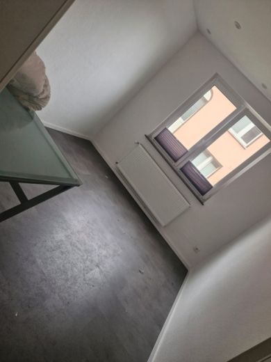 Ab sofort! Sch&ouml;ne  3,5 Zimmerwohnung mit Balkon und Gartenmitnutzung!