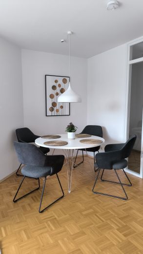 Helle 2,5 Zi. Dachwohnung in Gerresheim
