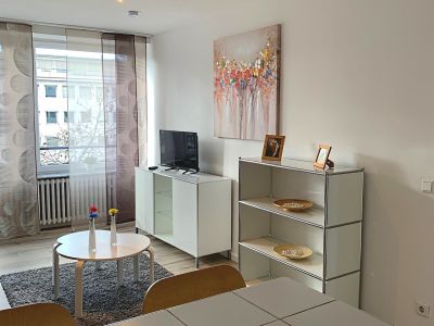 N&auml;he K&Ouml;: Moderne 2-Zimmer Wohnung mit 2 Balkonen