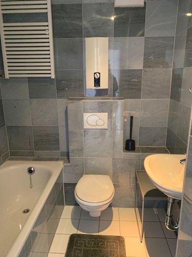 N&auml;he K&Ouml;: Moderne 2-Zimmer Wohnung mit 2 Balkonen