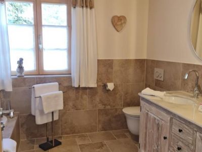 M&ouml;blierte 3,5-Zimmer-Wohnung mit Balkon in Bernau am Chiemsee