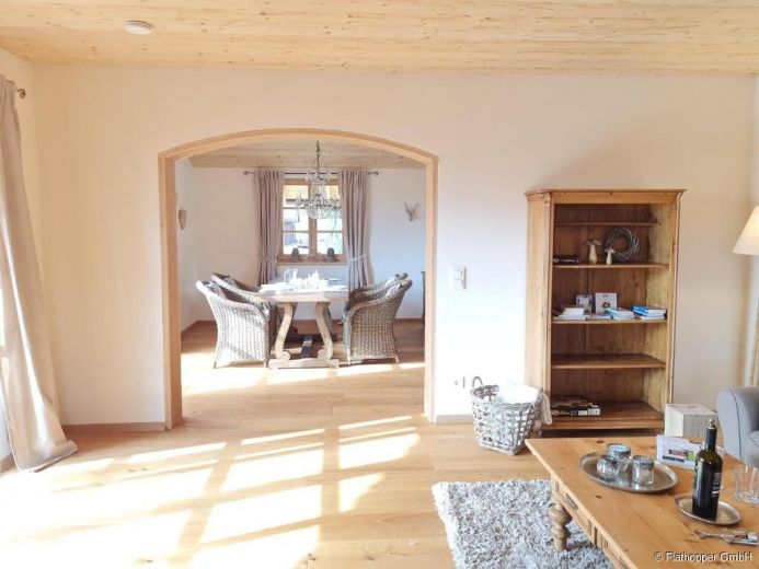 M&ouml;blierte 3,5-Zimmer-Wohnung mit Balkon in Bernau am Chiemsee