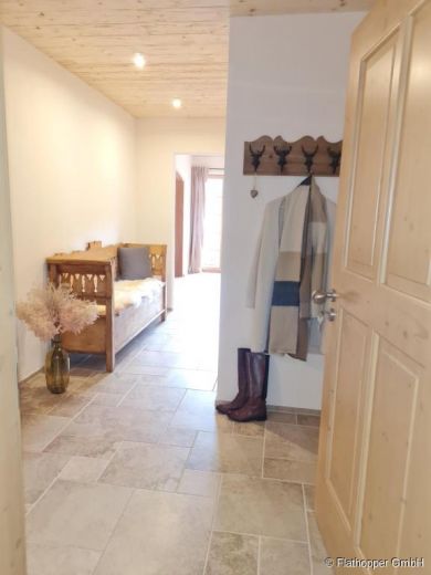 M&ouml;blierte 3,5-Zimmer-Wohnung mit Balkon in Bernau am Chiemsee