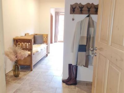 M&ouml;blierte 3,5-Zimmer-Wohnung mit Balkon in Bernau am Chiemsee