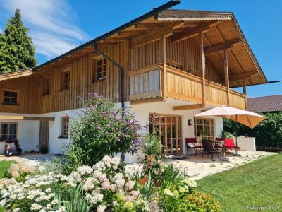 M&ouml;blierte 3,5-Zimmer-Wohnung mit Balkon in Bernau am Chiemsee