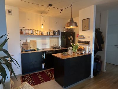 24.9.26 - 28.2.27 // m&ouml;bliert 2-Zimmer-Wohnung N&auml;he hermannstra&szlig;e, 11. Stock mit tollem Blick aufs Tempelhofer Feld
