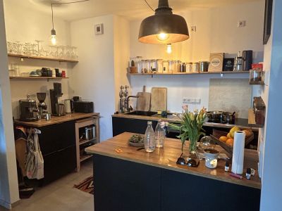 24.9.26 - 28.2.27 // m&ouml;bliert 2-Zimmer-Wohnung N&auml;he hermannstra&szlig;e, 11. Stock mit tollem Blick aufs Tempelhofer Feld