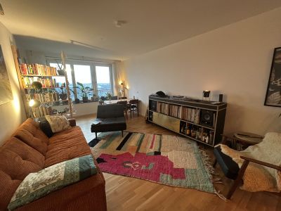 24.9.26 - 28.2.27 // m&ouml;bliert 2-Zimmer-Wohnung N&auml;he hermannstra&szlig;e, 11. Stock mit tollem Blick aufs Tempelhofer Feld