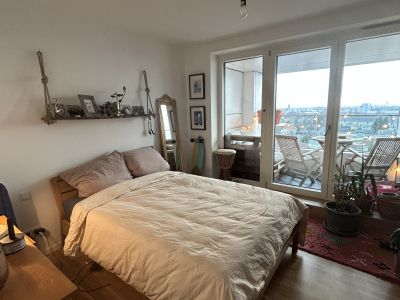 24.9.26 - 28.2.27 // m&ouml;bliert 2-Zimmer-Wohnung N&auml;he hermannstra&szlig;e, 11. Stock mit tollem Blick aufs Tempelhofer Feld
