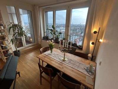 24.9.26 - 28.2.27 // m&ouml;bliert 2-Zimmer-Wohnung N&auml;he hermannstra&szlig;e, 11. Stock mit tollem Blick aufs Tempelhofer Feld