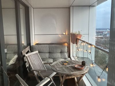 24.9.26 - 28.2.27 // m&ouml;bliert 2-Zimmer-Wohnung N&auml;he hermannstra&szlig;e, 11. Stock mit tollem Blick aufs Tempelhofer Feld