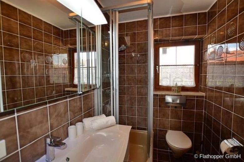 Ruhig gelegene 2-Zimmer-Wohnung mit Balkon in Chieming am Chiemsee