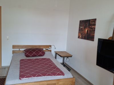Gro&szlig;z&uuml;giges, m&ouml;bliertes 1 Zimmer Appartement 47m&sup2; zur tempor&auml;ren Untermiete