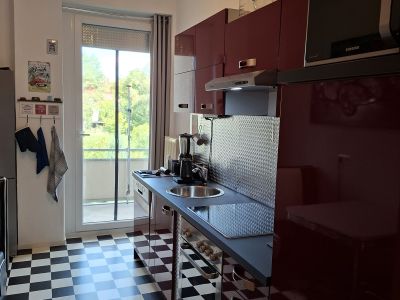 Gro&szlig;z&uuml;giges, m&ouml;bliertes 1 Zimmer Appartement 47m&sup2; zur tempor&auml;ren Untermiete