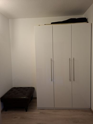 Gro&szlig;z&uuml;giges, m&ouml;bliertes 1 Zimmer Appartement 47m&sup2; zur tempor&auml;ren Untermiete