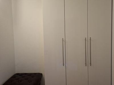 Gro&szlig;z&uuml;giges, m&ouml;bliertes 1 Zimmer Appartement 47m&sup2; zur tempor&auml;ren Untermiete